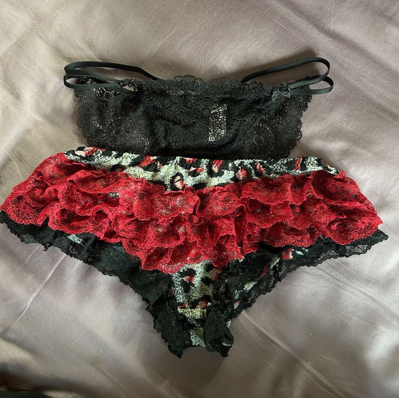 Ruffle Panty Set