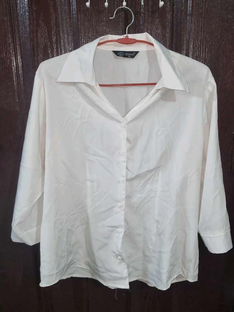 Women&#39;s Formal Fit Shirt