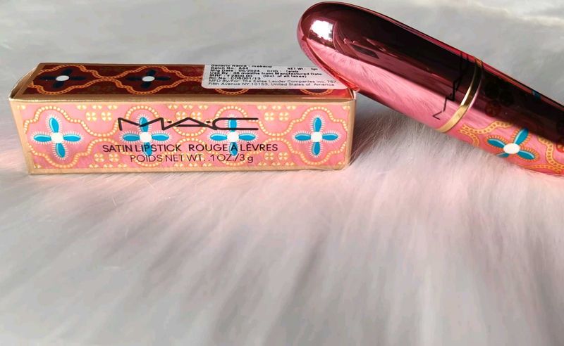Mac Satin Lipstick - Finds The Light