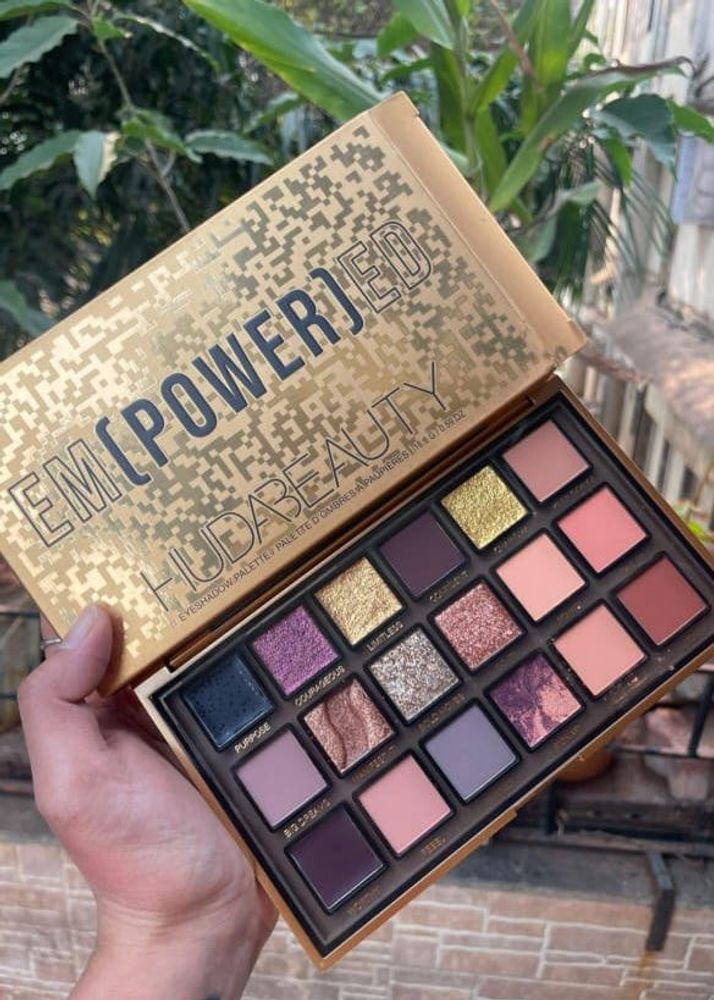 Huda Beauty Empowered Eyeshadow Palette
