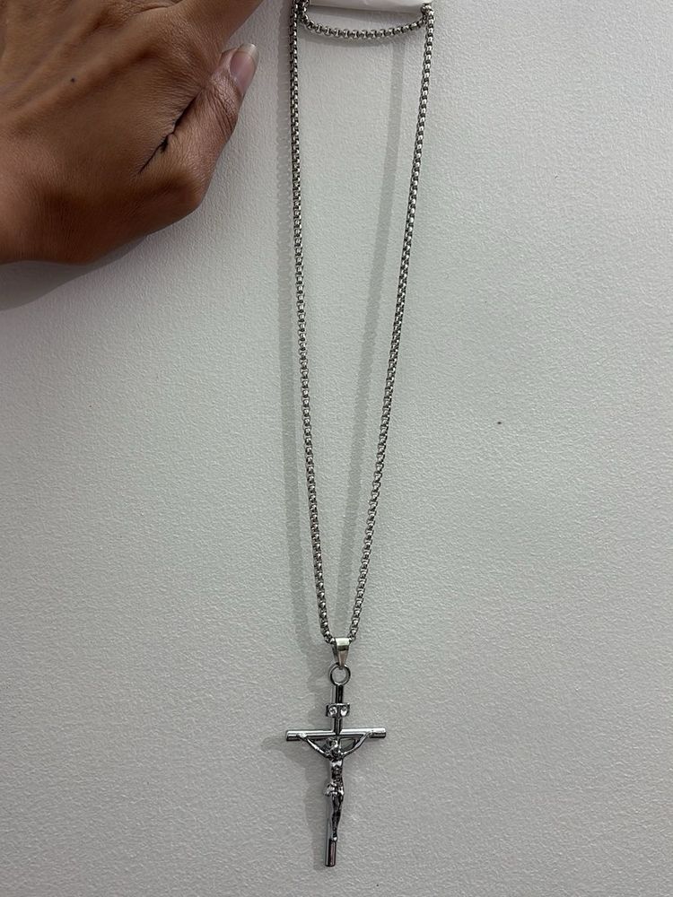 ANTI TARNISH Cross Pendant Necklace