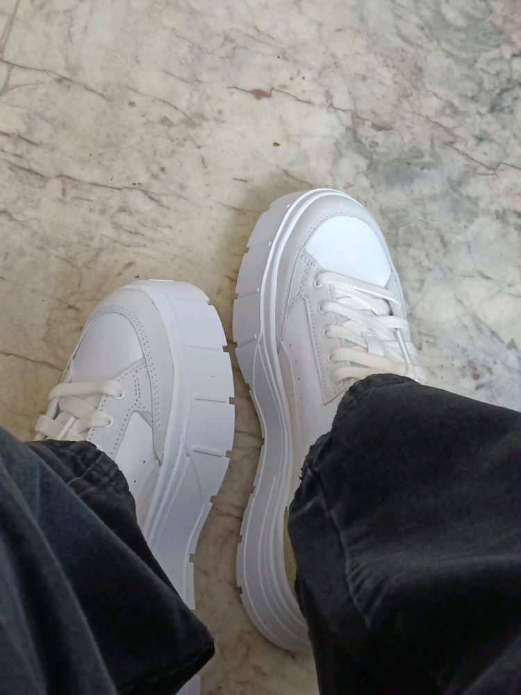 Original Puma Mayze Stack Luxe Sneaker(Negotiable)
