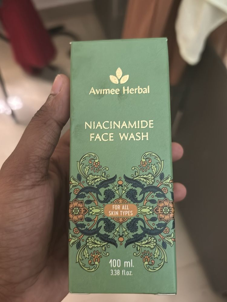 Avimee Herbals Niacinamide Facewash For Glowing Fa