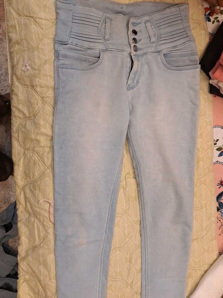 Light Wash High-Waisted Jeans