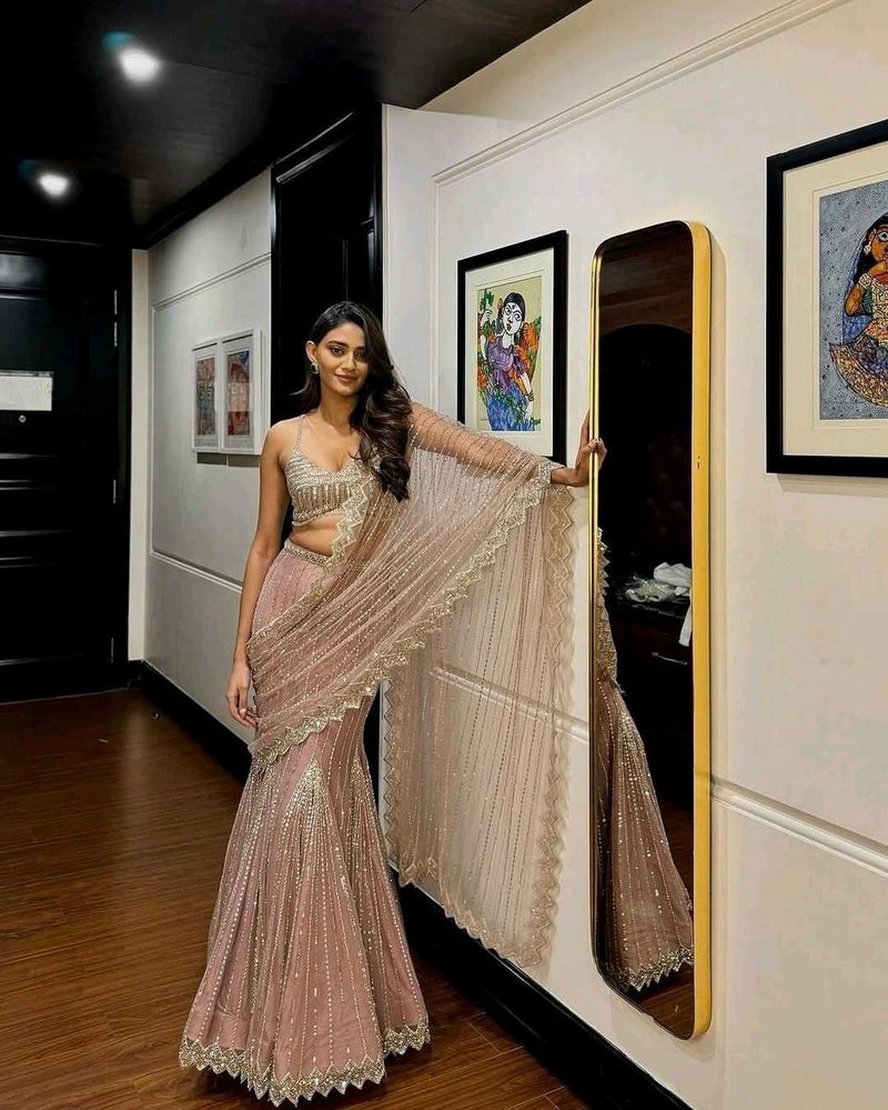 🆕DREAMY  LEHENGA SAREE, Unstitched Blouse