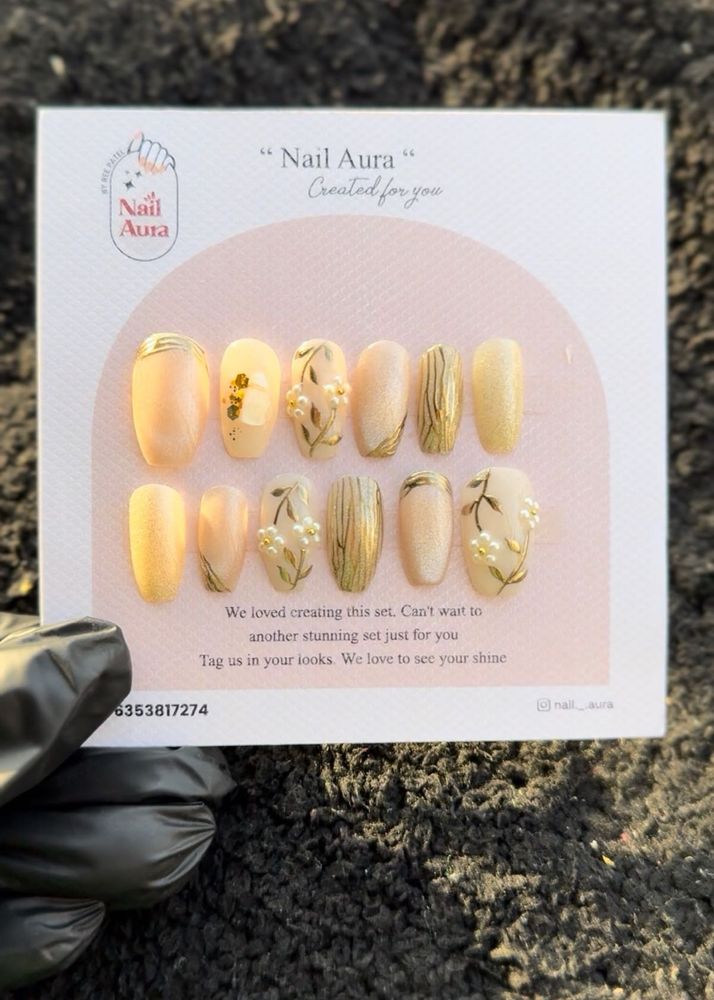 handmade press on nail , easy to use