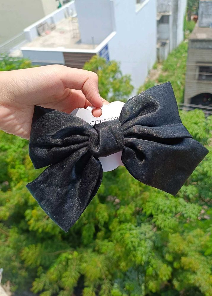 Black Bow Hair Clip