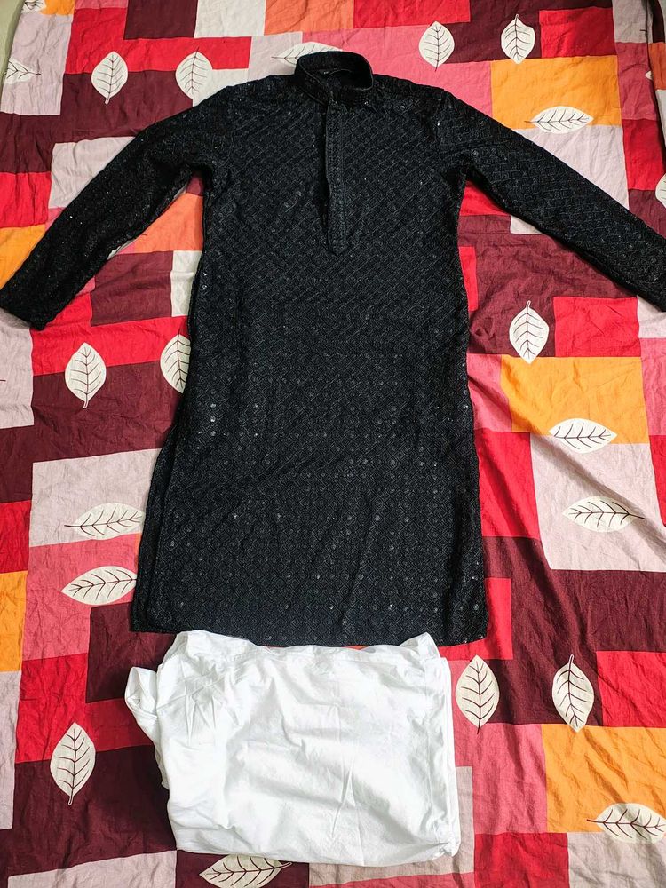 Men&#39;s Jet Black Sequin Embroidered Kurta .