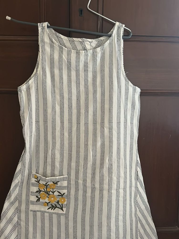 ZUDIO Striped Sleeveless Dress