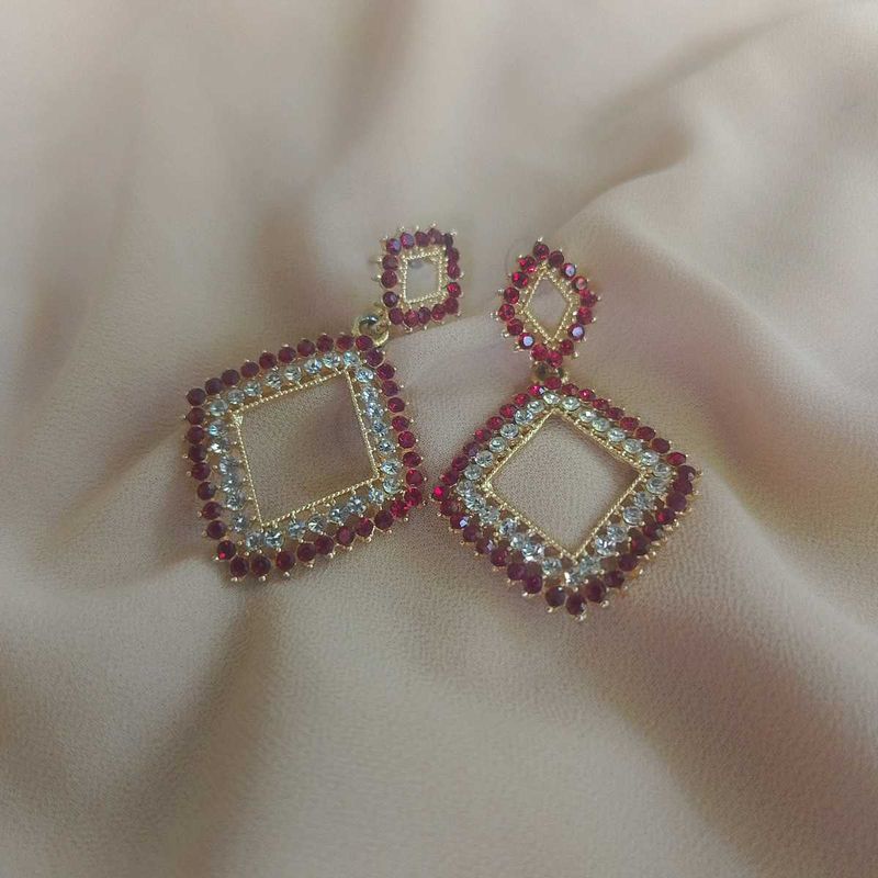 Earrings Red and Elegent