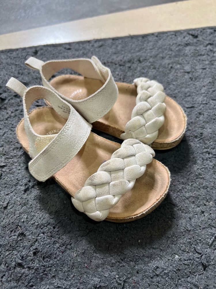 Toddler Girl&#39;s Braided Sandals SIze 22
