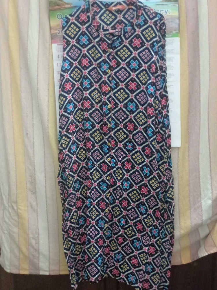 Patterned Button-Up Kurta Sleeveless With Cuts
