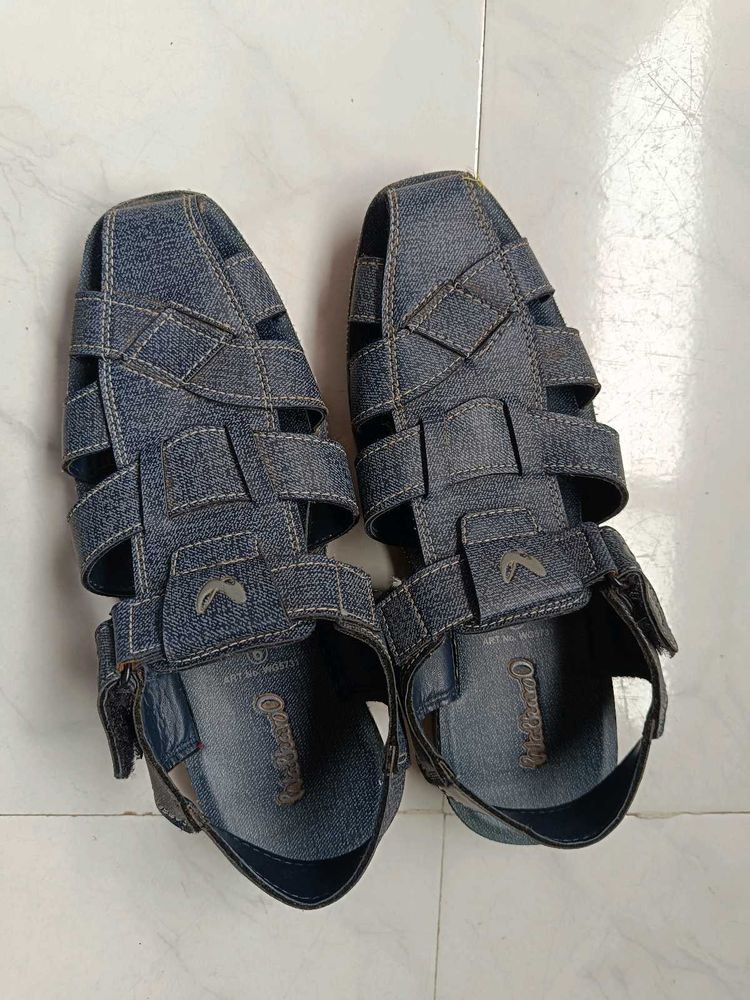 mans sandal good condition