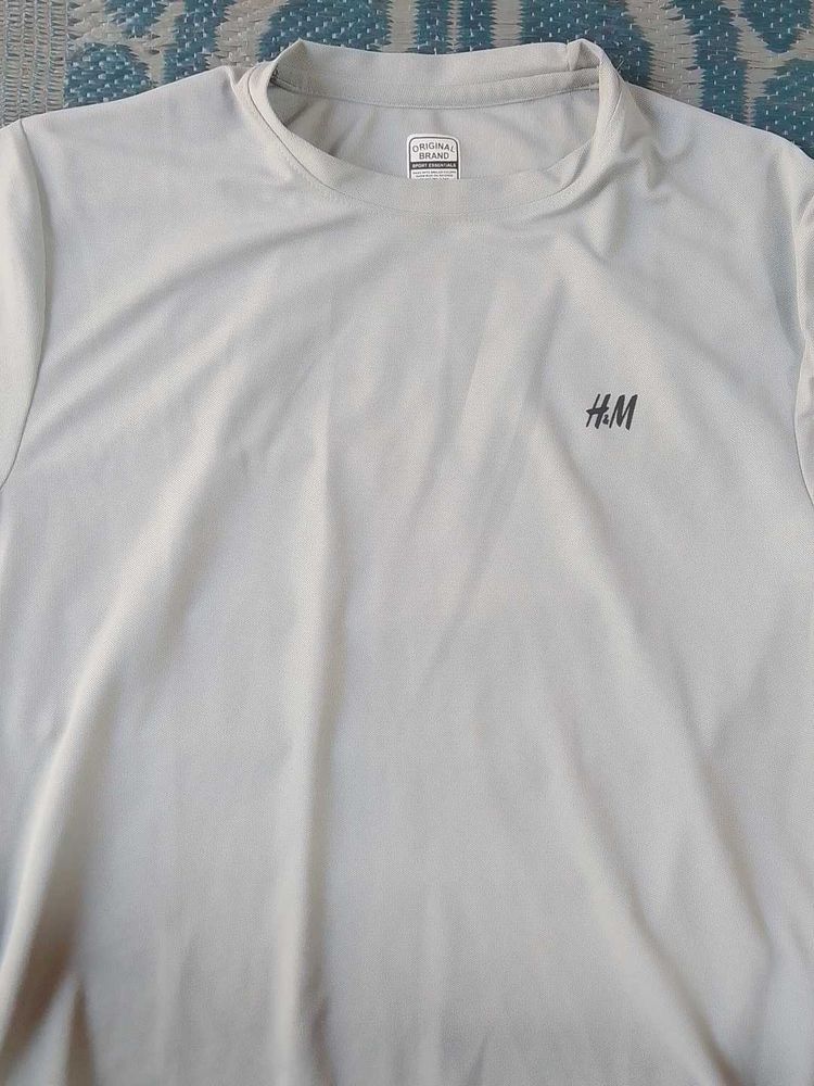 H&amp;M Beige Active T-Shirt