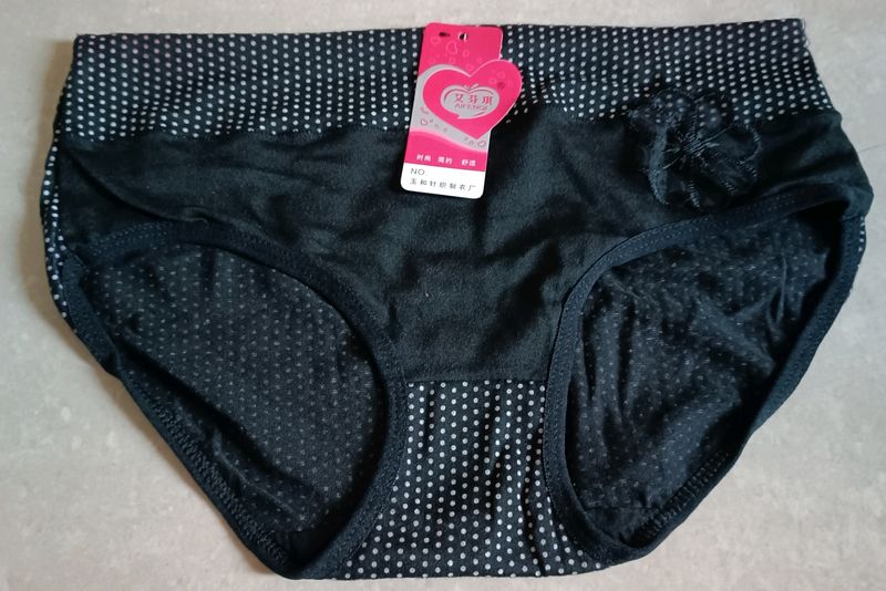 3 Panty Comb