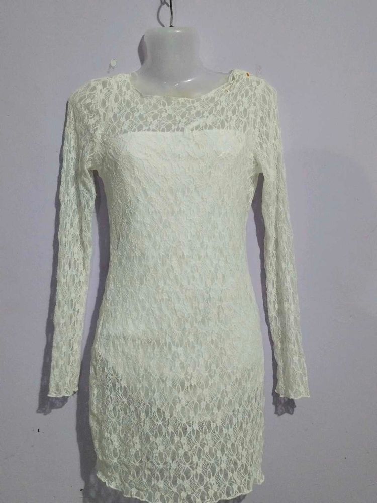 BEAUTIFUL WHITE LACE DRESS