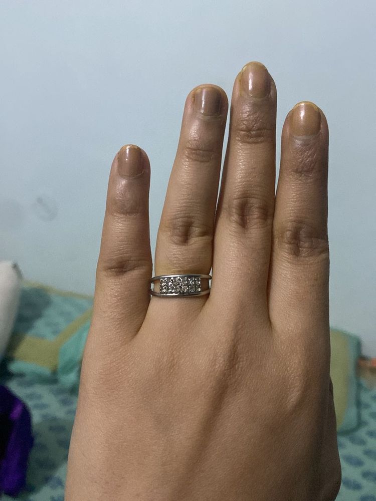 Sparkling Diamond Ring