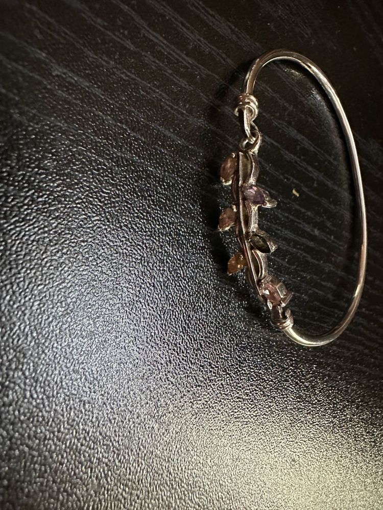 Leaf Detail Bangle