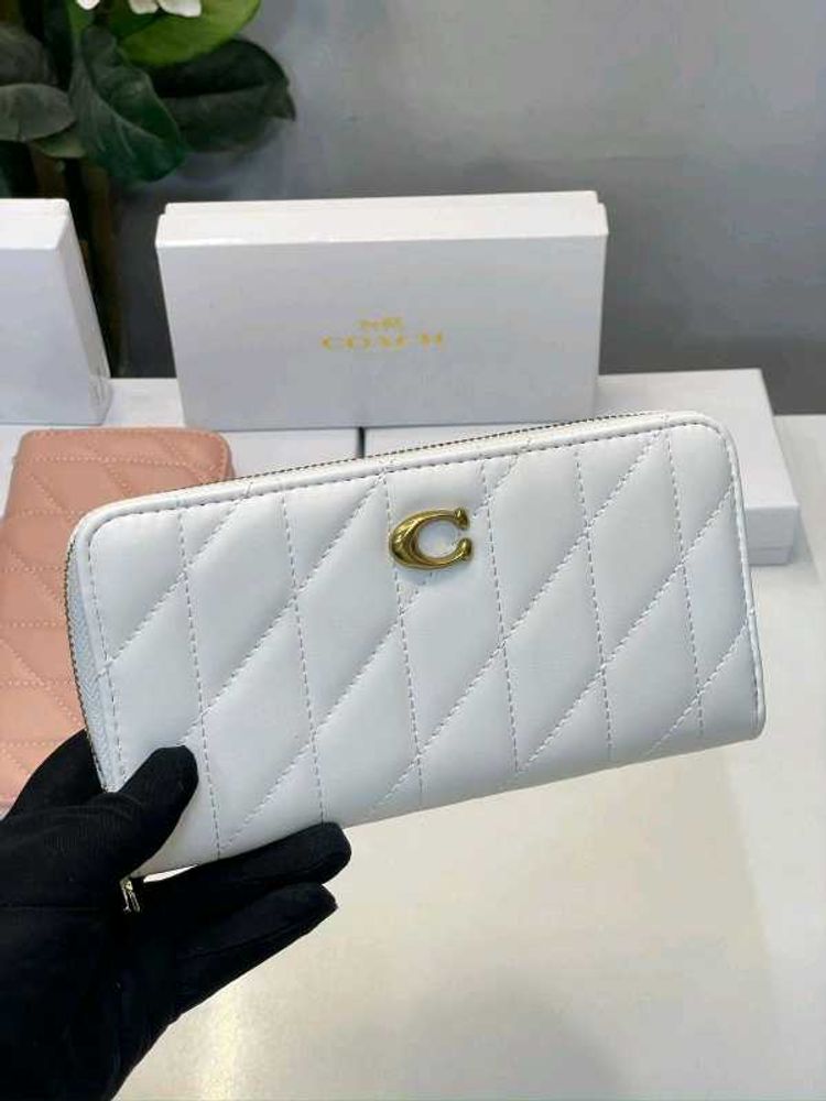 Coach Zipper Wallet