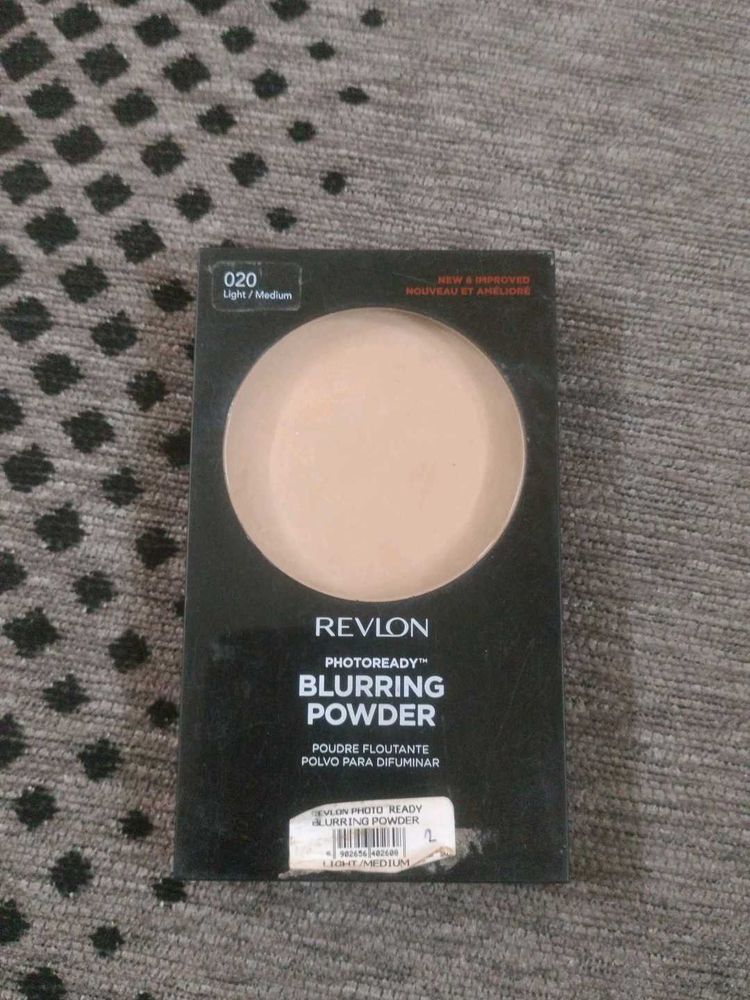 Revlon&#39;s Photoready Blurting Powder.