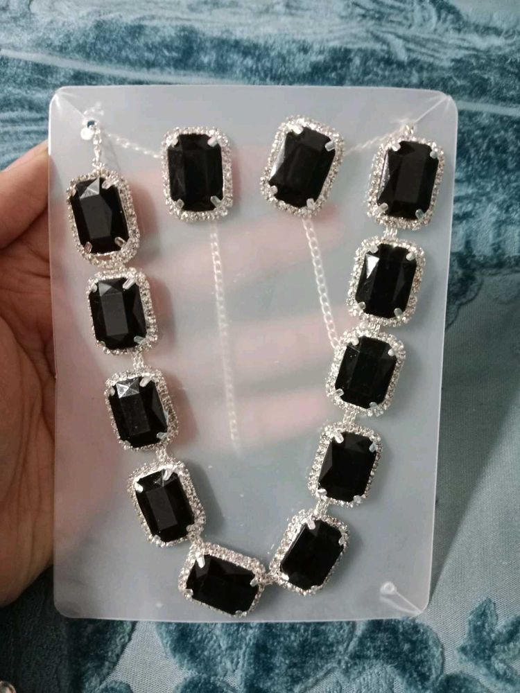 Black Necklace Set🖤