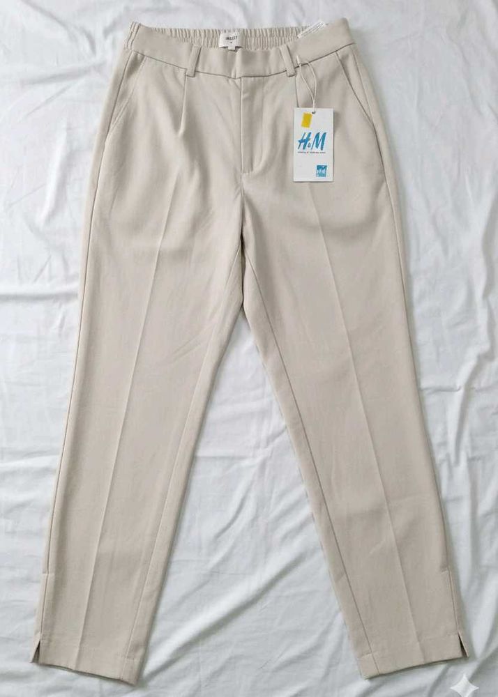 H&amp;M Beige Casual Pants