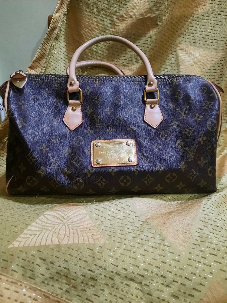 Louis Vuitton Speedy Bag