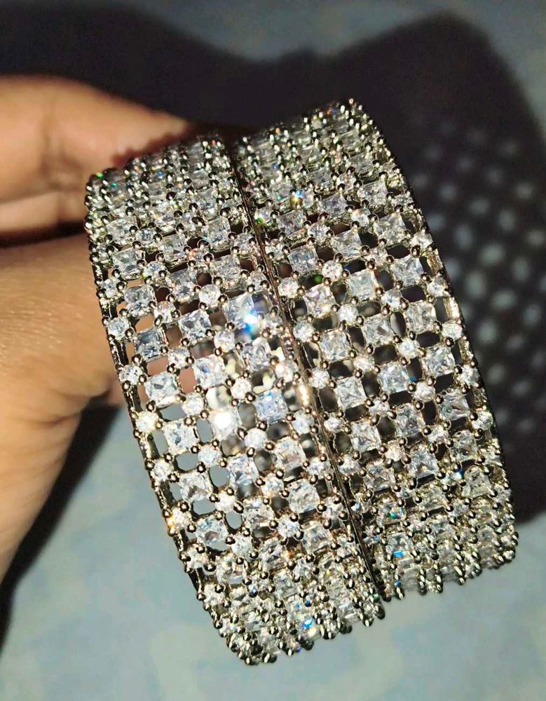 Sparkling Bangle Set