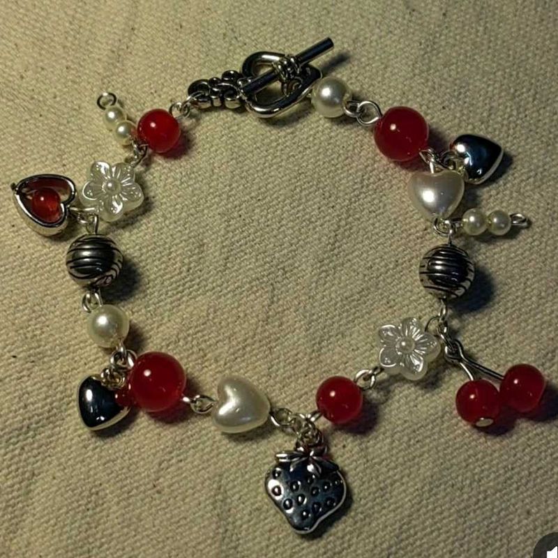 Pinteresty Red Charm Bracelet