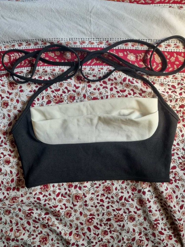 Savana Halter Neck Crop Top