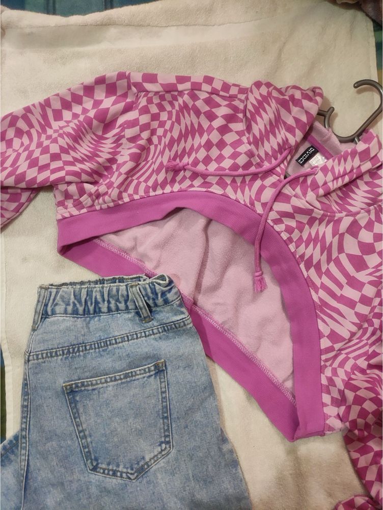 H&amp;M Cropped Hoodie