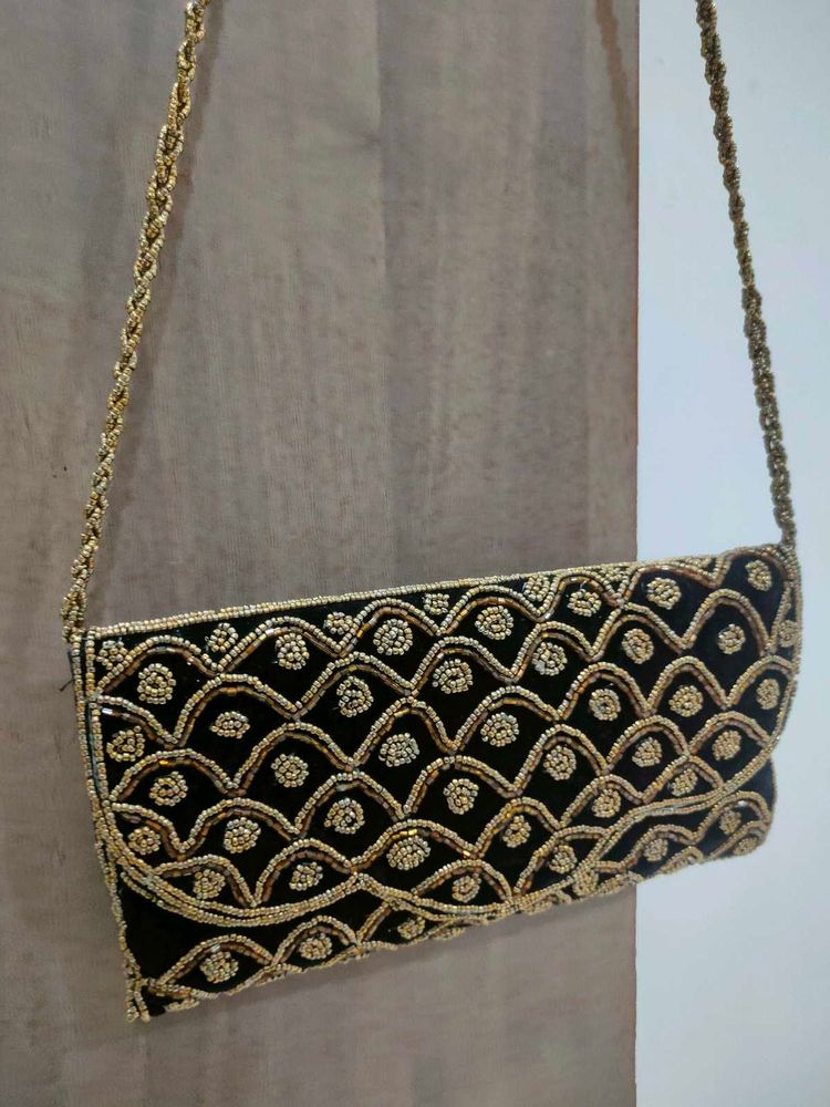 Embroidery Clutch 👜