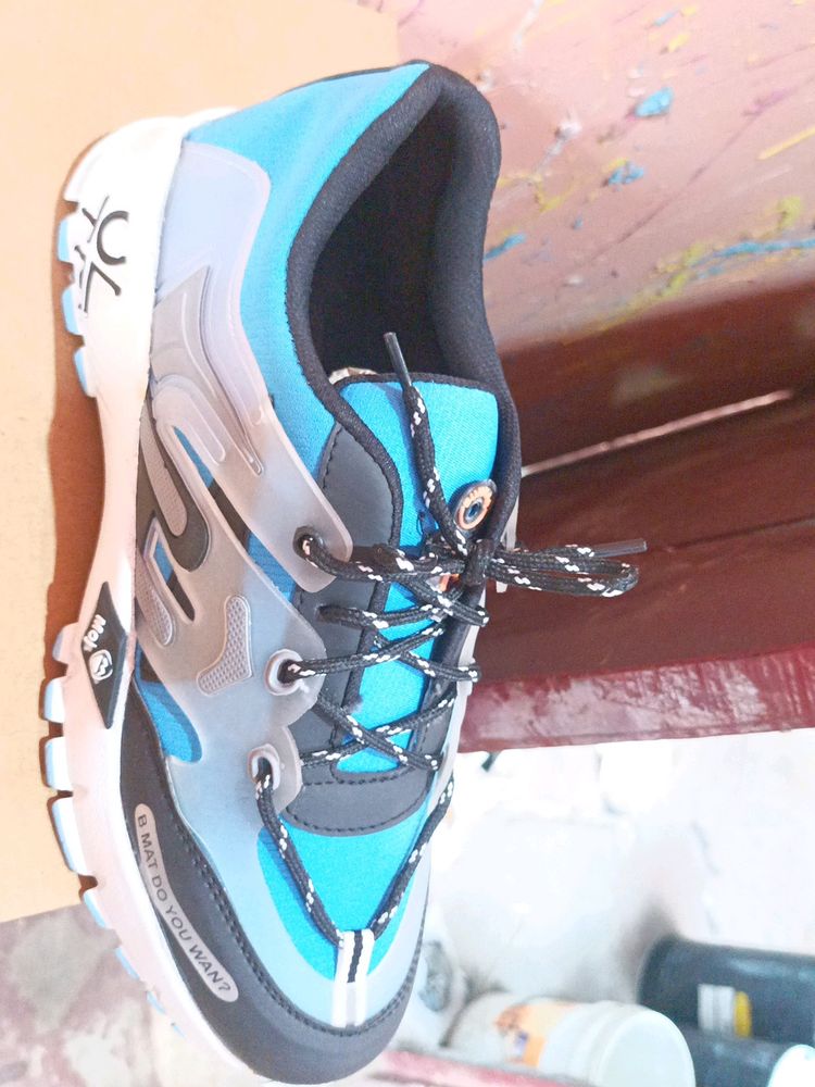 shoes is very comfortable