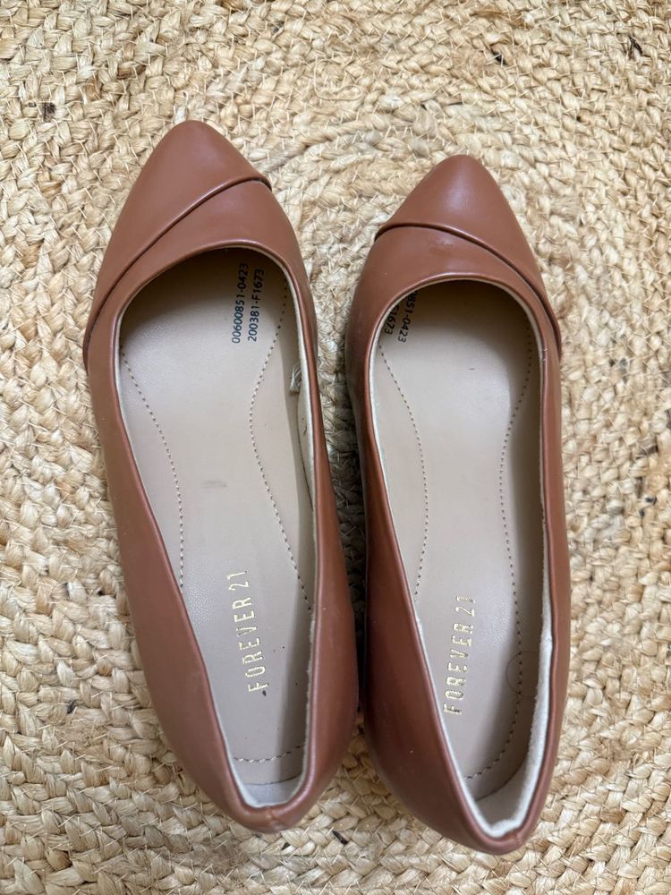 FOREVER 21 Tan HEELS