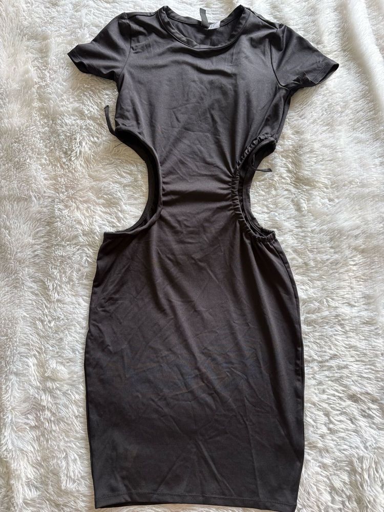 H&amp;M Cutout Bodycon Dress