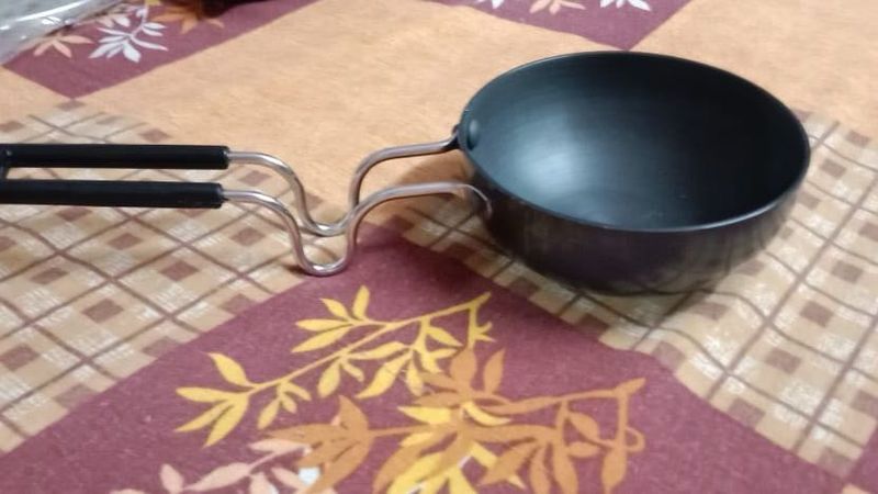 Small Black Tadka Pan
