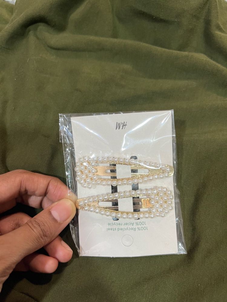 H&amp;M Pearl Hair Clips - New
