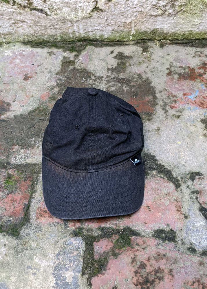 Adidas Cap 🧢