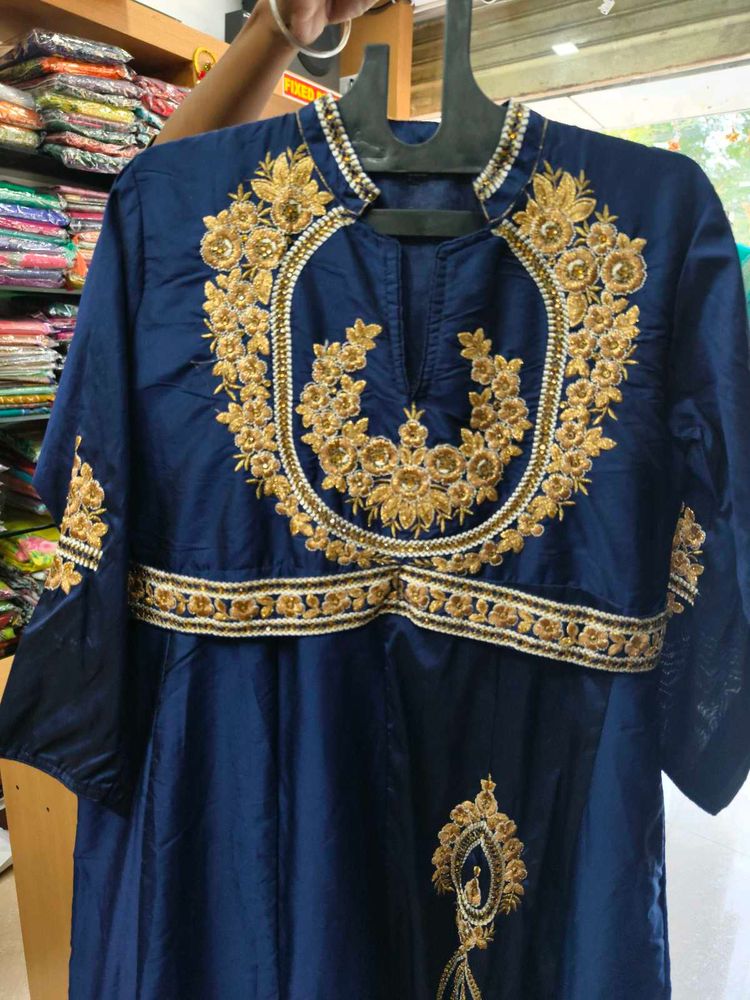 Elegant Embroidered Kurti