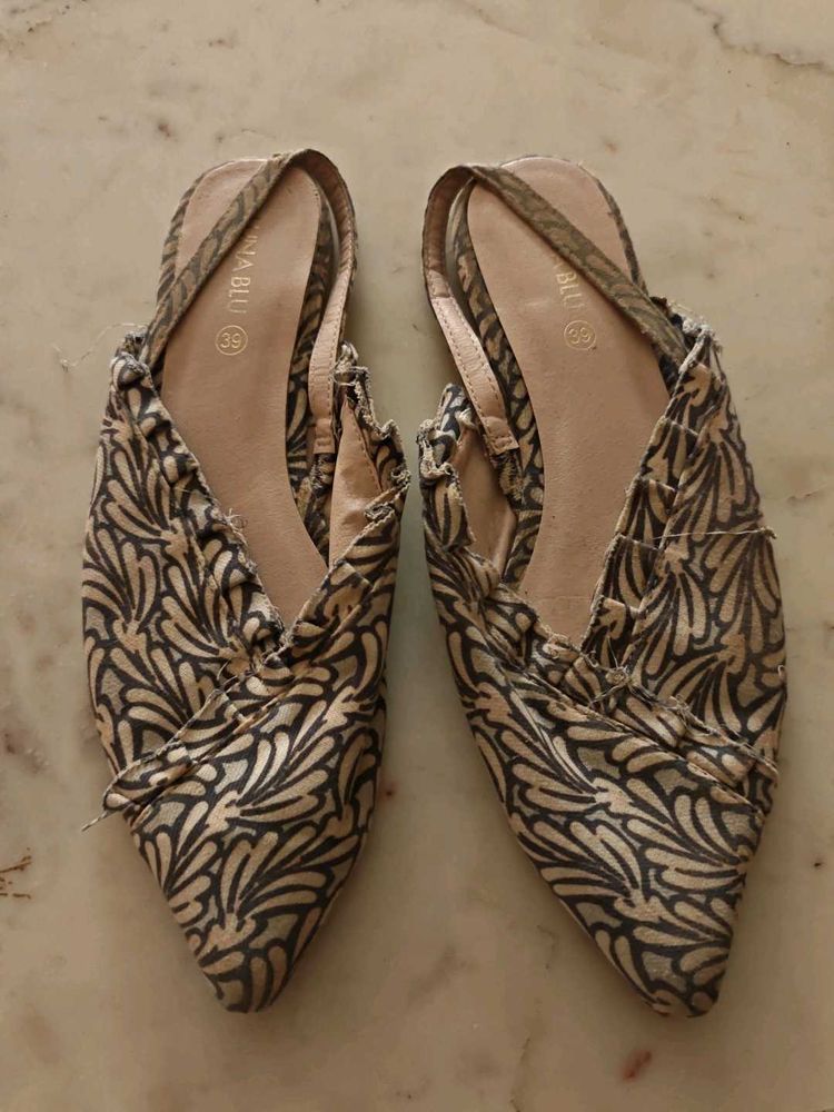 Printed Flats &amp; Sandals