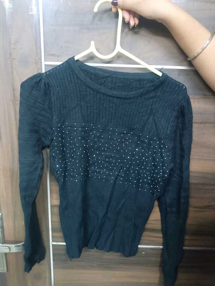 Black Winter Top 🖤