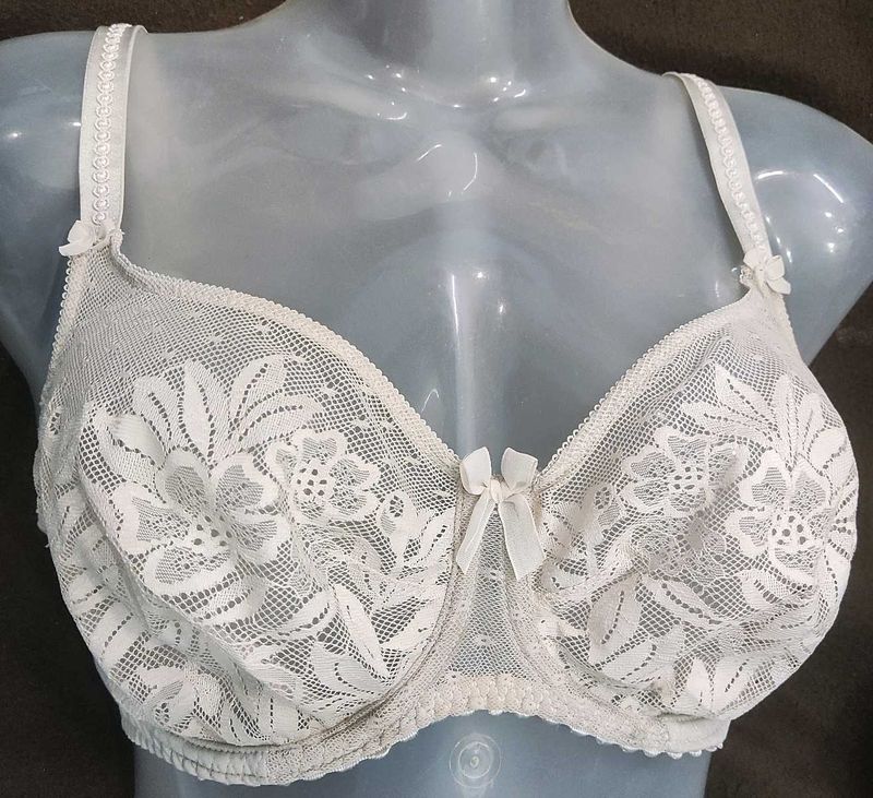 Elegant White Lace Bra 🔥