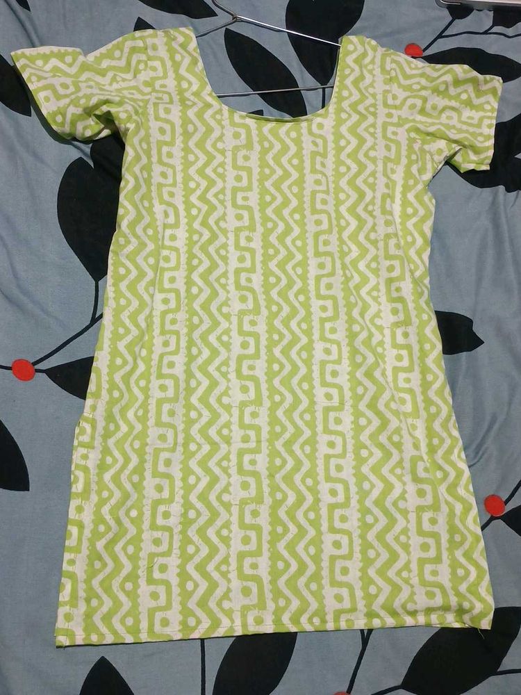 Trending Short Kurti 💚