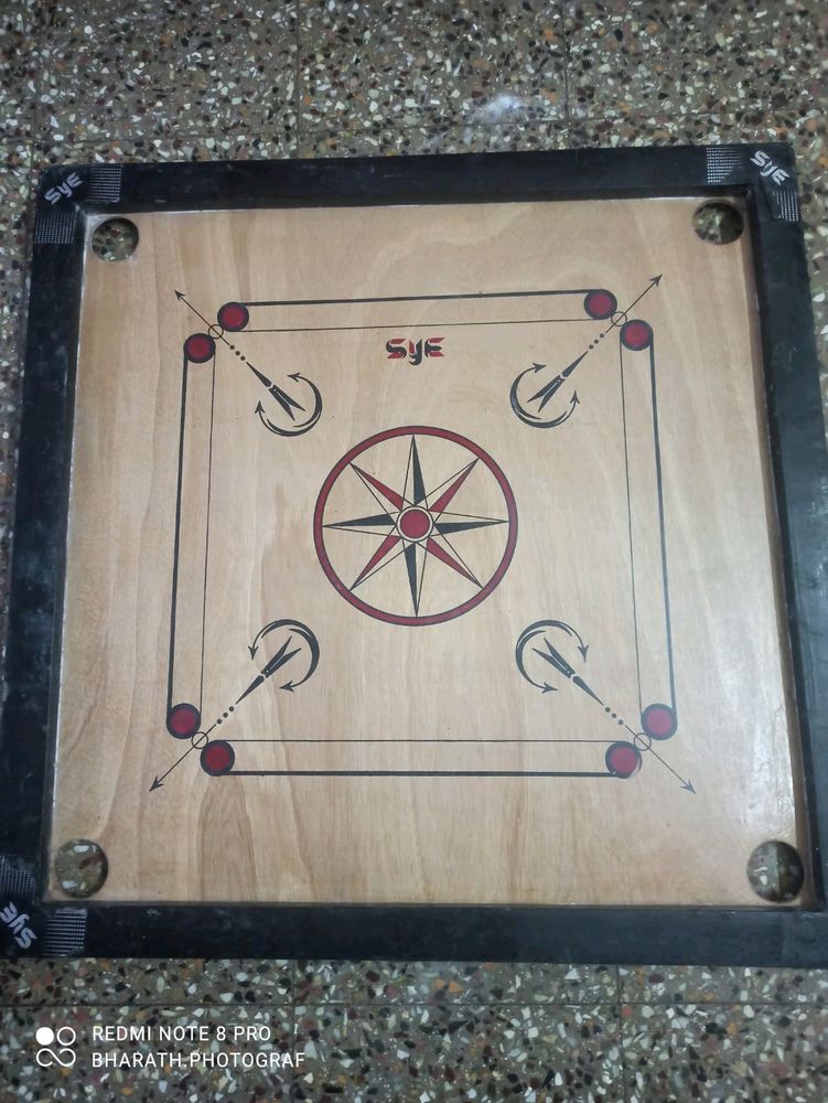 Carom Board With Free Powder