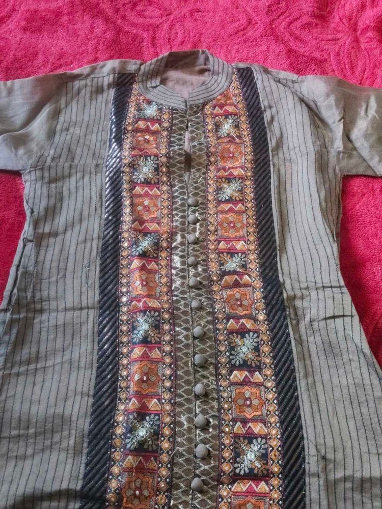 Elegant Embroidered Kurta