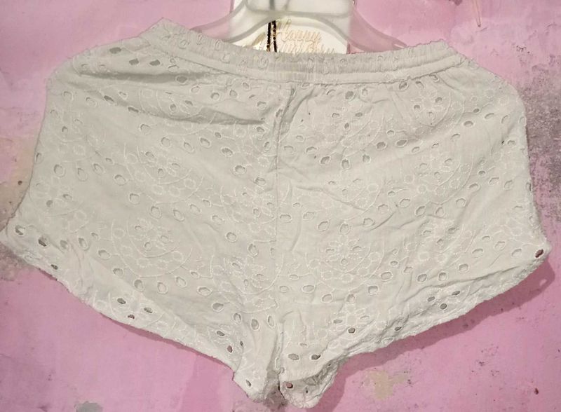 Short Nikker