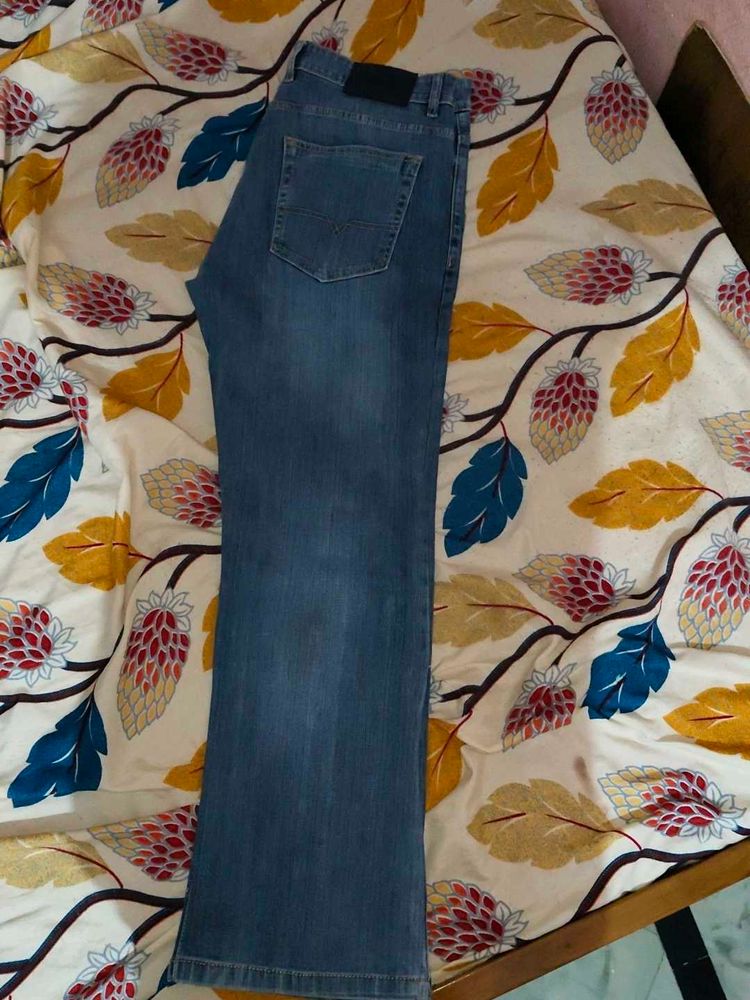 Bootcut Jeans - Classic Denim