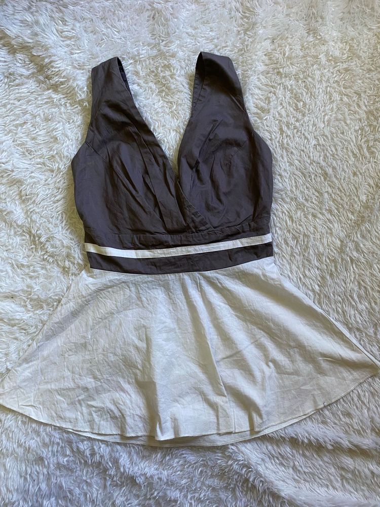 Y2K Chic Two-Tone Sleeveless Top