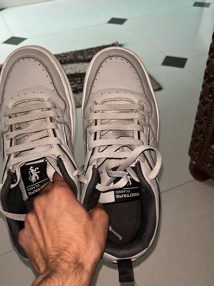 Like New | Red Tape Casual Sneakers - Size 6
