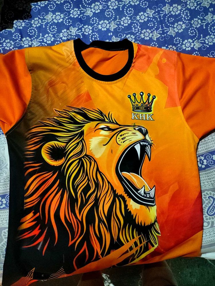Lion Graphic Print Tee